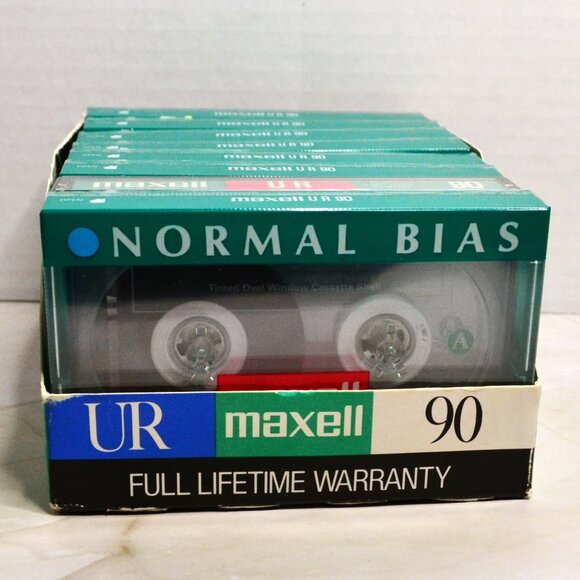 Maxell Audio Recording Cassettes 8 Pack New UR90 45 Min Per Side Voice Music - Picture 2 of 5